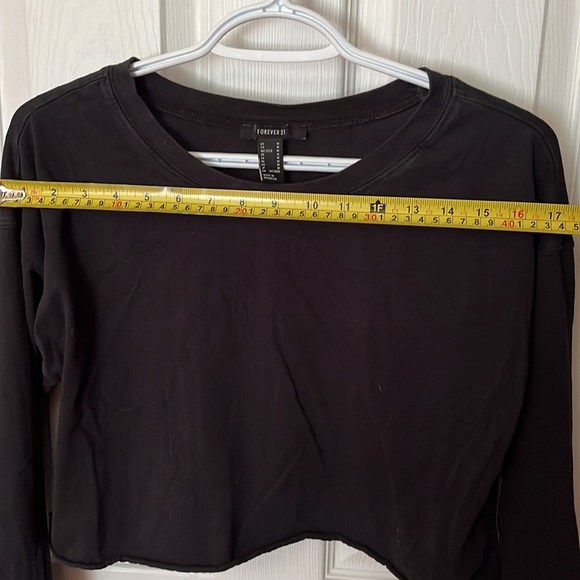 Forever 21 Long Sleeve Crop Top - Picture 3 of 3